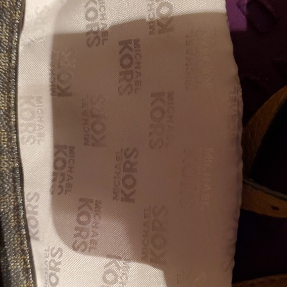 Michael Kors Momogram Brown canvas and Tan Leather Trim.9inw Crossbody. - Picture 13 of 13